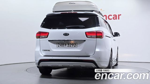 Kia Canival 2018 — photo 4