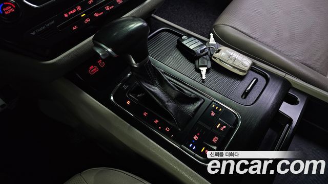 Kia Canival 2018 — photo 9