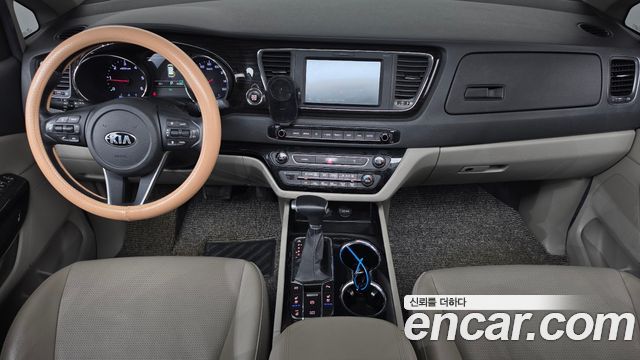 Kia Canival 2020 — photo 10