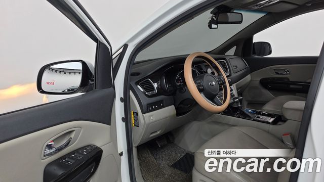 Kia Canival 2020 — photo 13