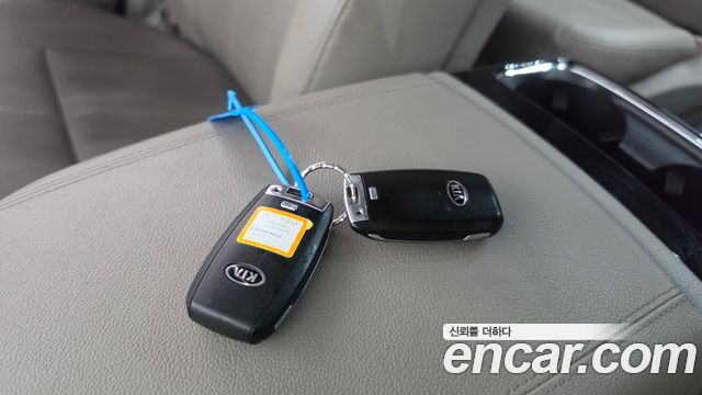 Kia Canival 2020 — photo 21