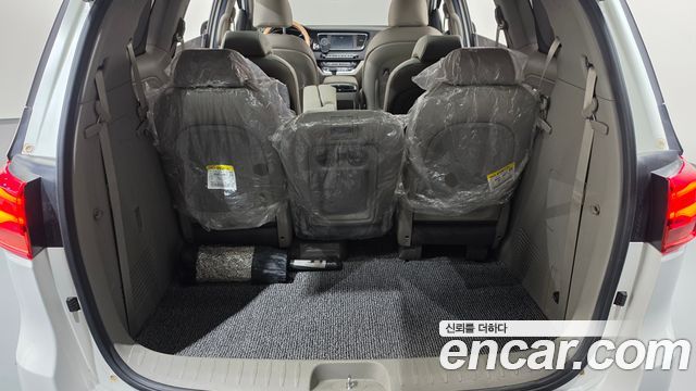 Kia Canival 2020 — photo 24