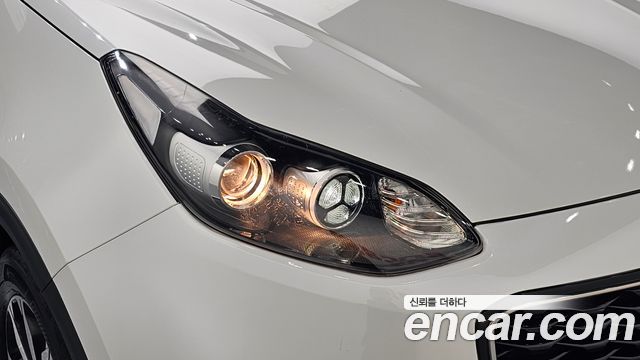 Kia Sportage 2018 — photo 8