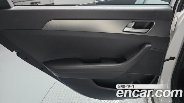Hyundai Sonata 2016 — photo 15