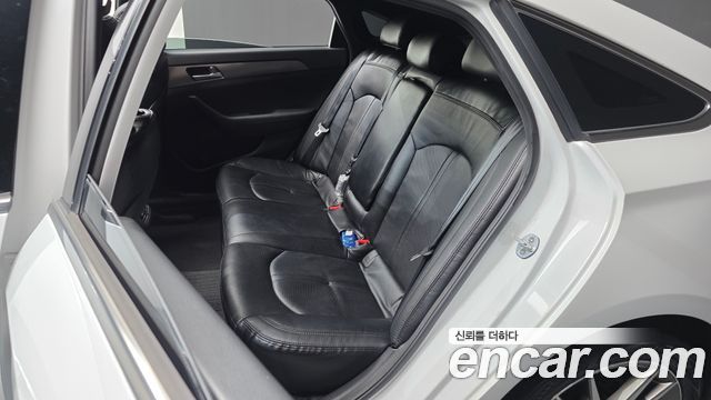 Hyundai Sonata 2016 — photo 16