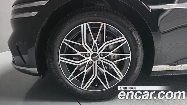 Genesis G90 2023 — photo 5