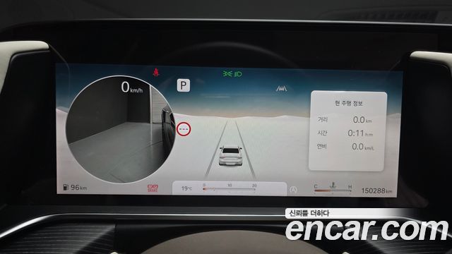 Genesis G90 2023 — photo 11
