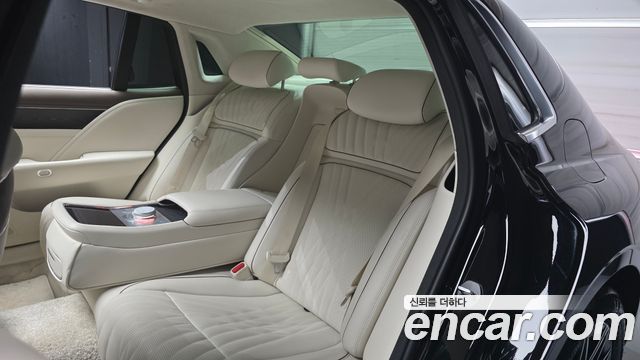 Genesis G90 2023 — photo 18