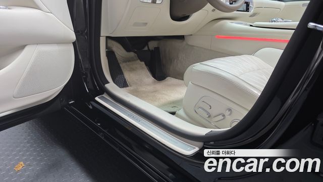 Genesis G90 2023 — photo 19