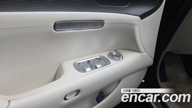 Genesis G90 2023 — photo 29