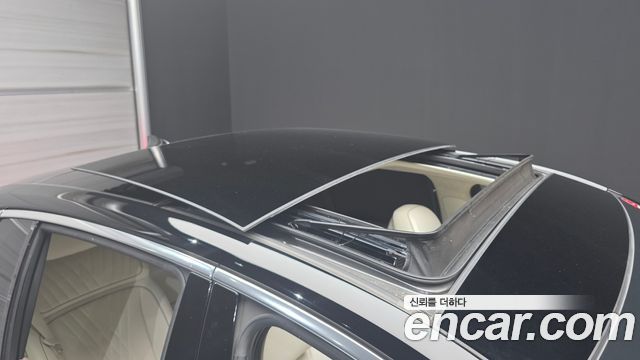 Genesis G90 2023 — photo 30