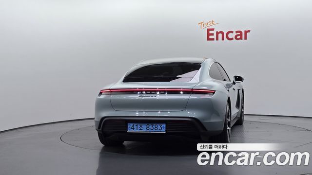 Porsche Taycan 2025 — photo 4