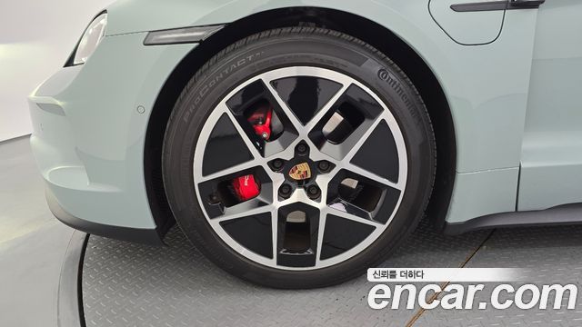 Porsche Taycan 2025 — photo 5