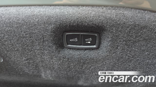 Porsche Taycan 2025 — photo 25