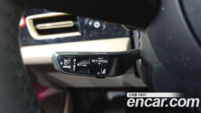 Porsche Taycan 2025 — photo 28