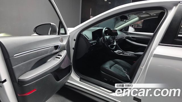 Hyundai Sonata 2023 — photo 13