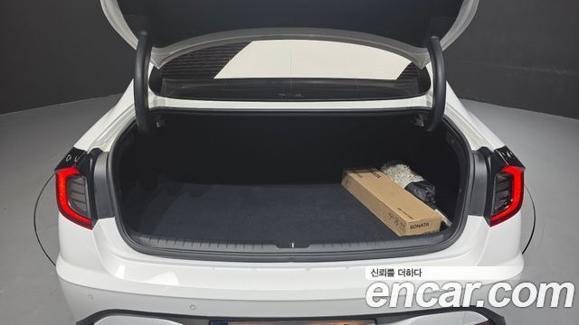Hyundai Sonata 2023 — photo 23