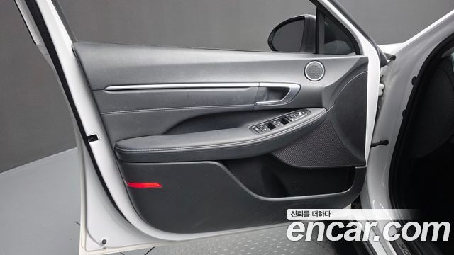 Hyundai Sonata 2023 — photo 14