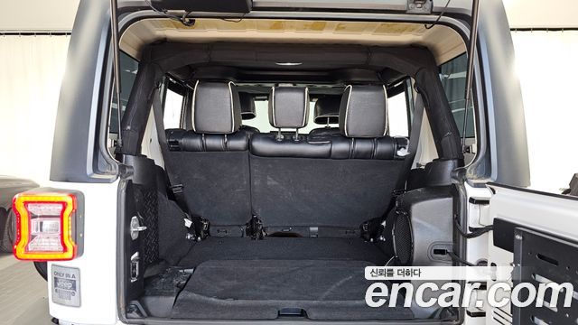 Jeep Wrangler 2013 — photo 20