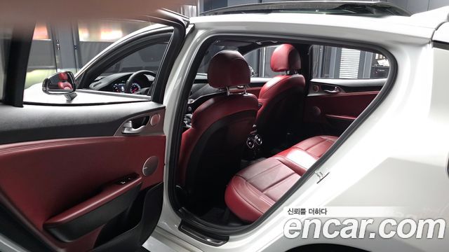 Kia Stinger 2020 — photo 16