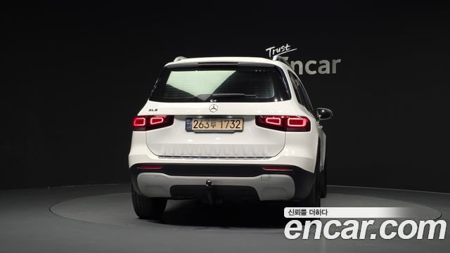 Mercedes-Benz GLB-Class 2021 — photo 4