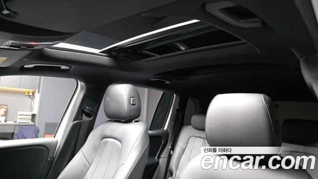 Mercedes-Benz GLB-Class 2021 — photo 19