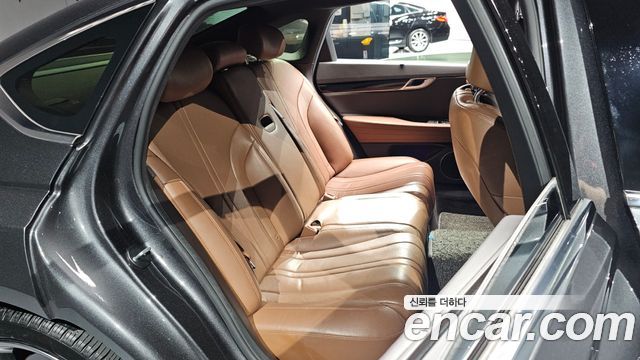 Genesis G80 2021 — photo 17