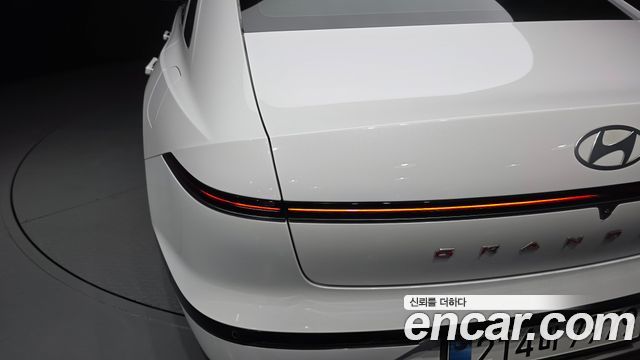 Hyundai Grandeur 2023 — photo 9