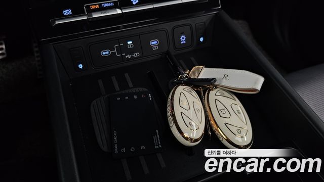 Hyundai Santafe 2024 — photo 39