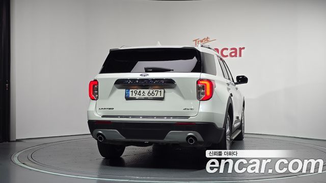 Ford Explorer 2022 — photo 4