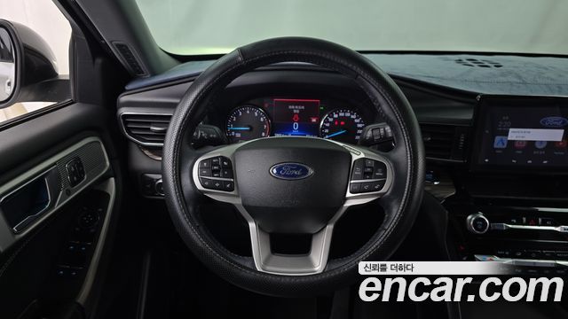 Ford Explorer 2022 — photo 19