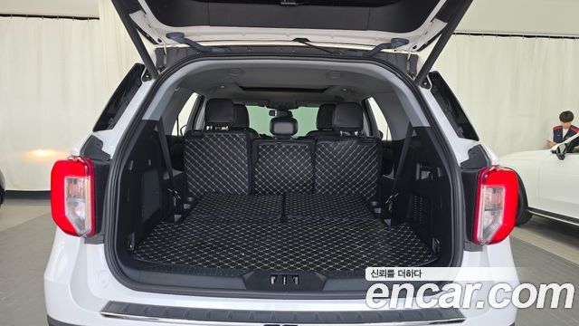 Ford Explorer 2022 — photo 24