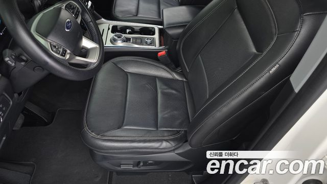 Ford Explorer 2022 — photo 25