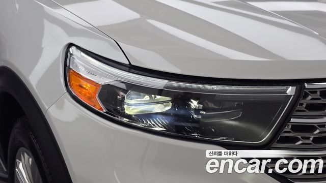 Ford Explorer 2022 — photo 8