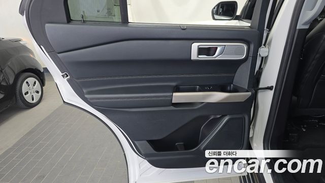 Ford Explorer 2022 — photo 15