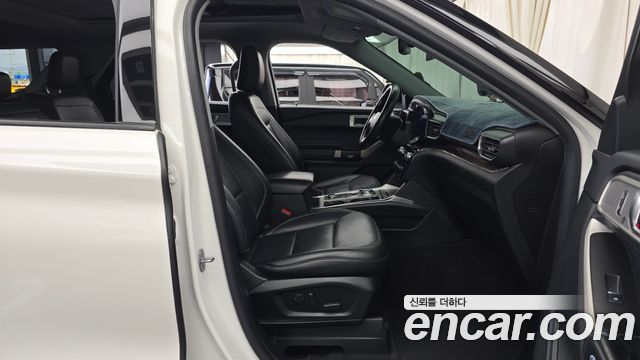 Ford Explorer 2022 — photo 16