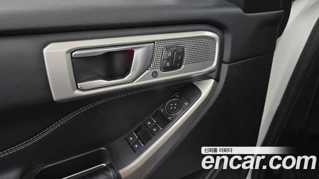 Ford Explorer 2022 — photo 29
