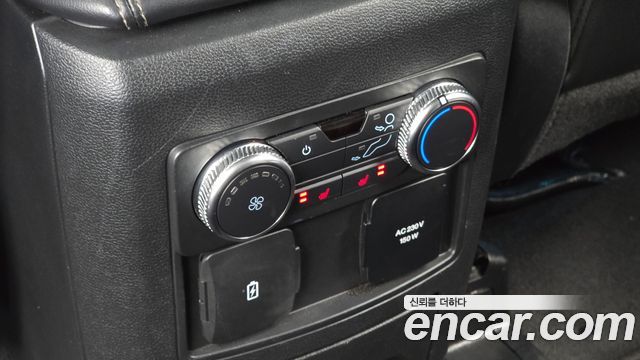 Ford Explorer 2022 — photo 31