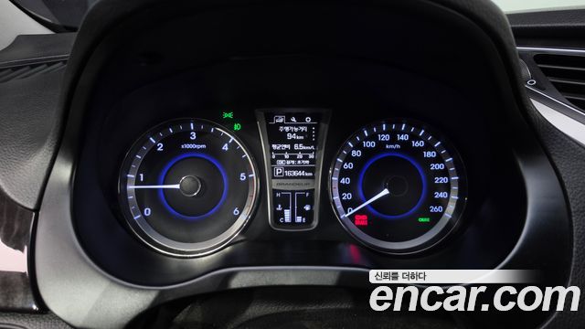 Hyundai Grandeur 2015 — photo 8