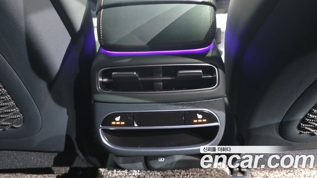 Genesis GV70 2021 — photo 19