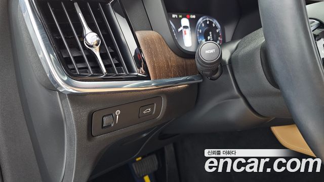 Volvo S90 2021 — photo 26