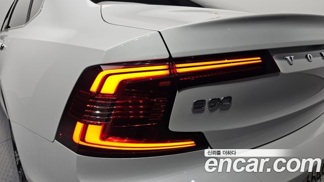 Volvo S90 2021 — photo 9