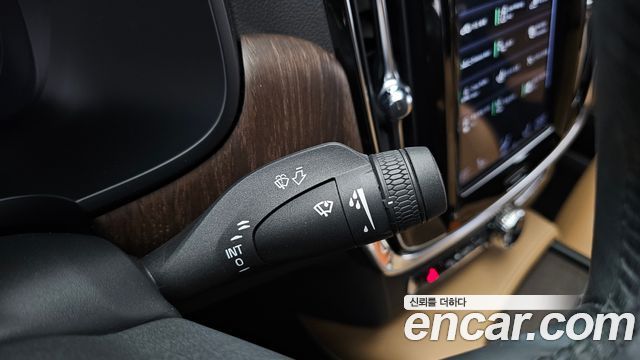 Volvo S90 2021 — photo 32