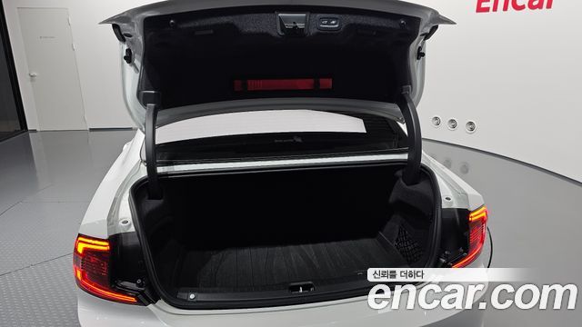 Volvo S90 2021 — photo 37