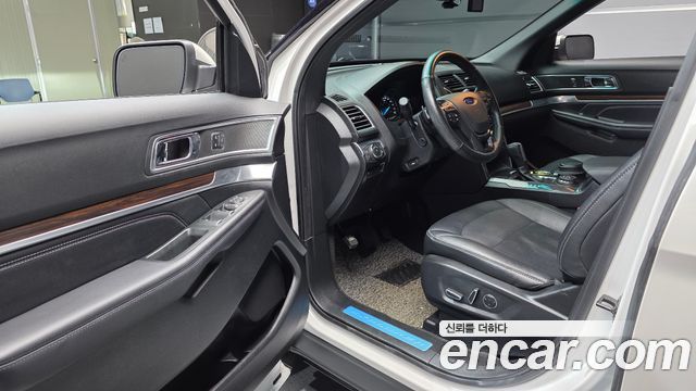 Ford Explorer 2016 — photo 10