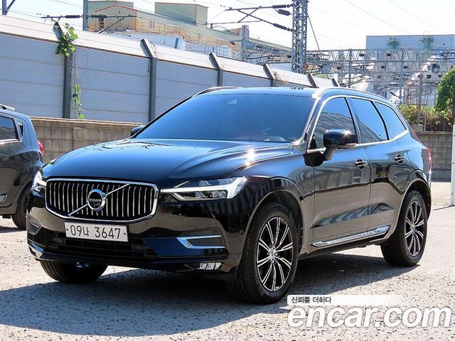 Volvo XC60 2018 — photo 2