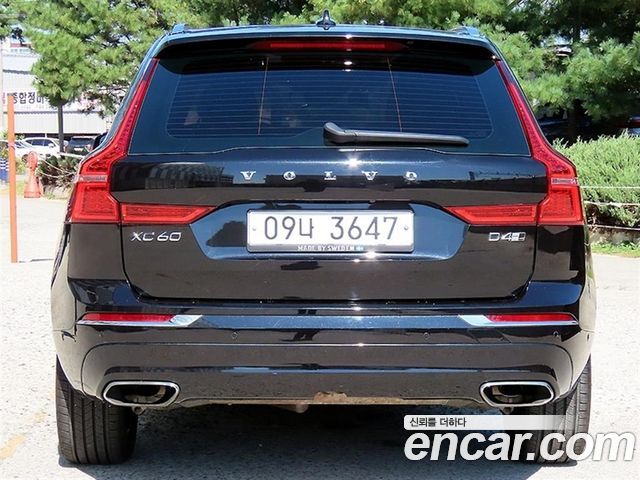Volvo XC60 2018 — photo 4