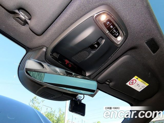 Volvo XC60 2018 — photo 11
