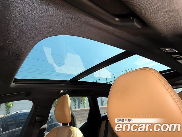 Volvo XC60 2018 — photo 20