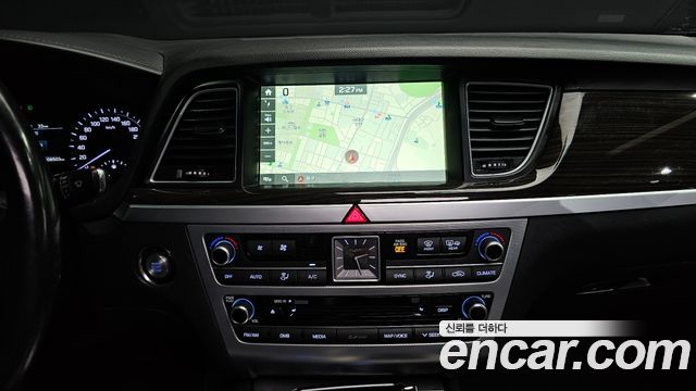Genesis G80 2017 — photo 13